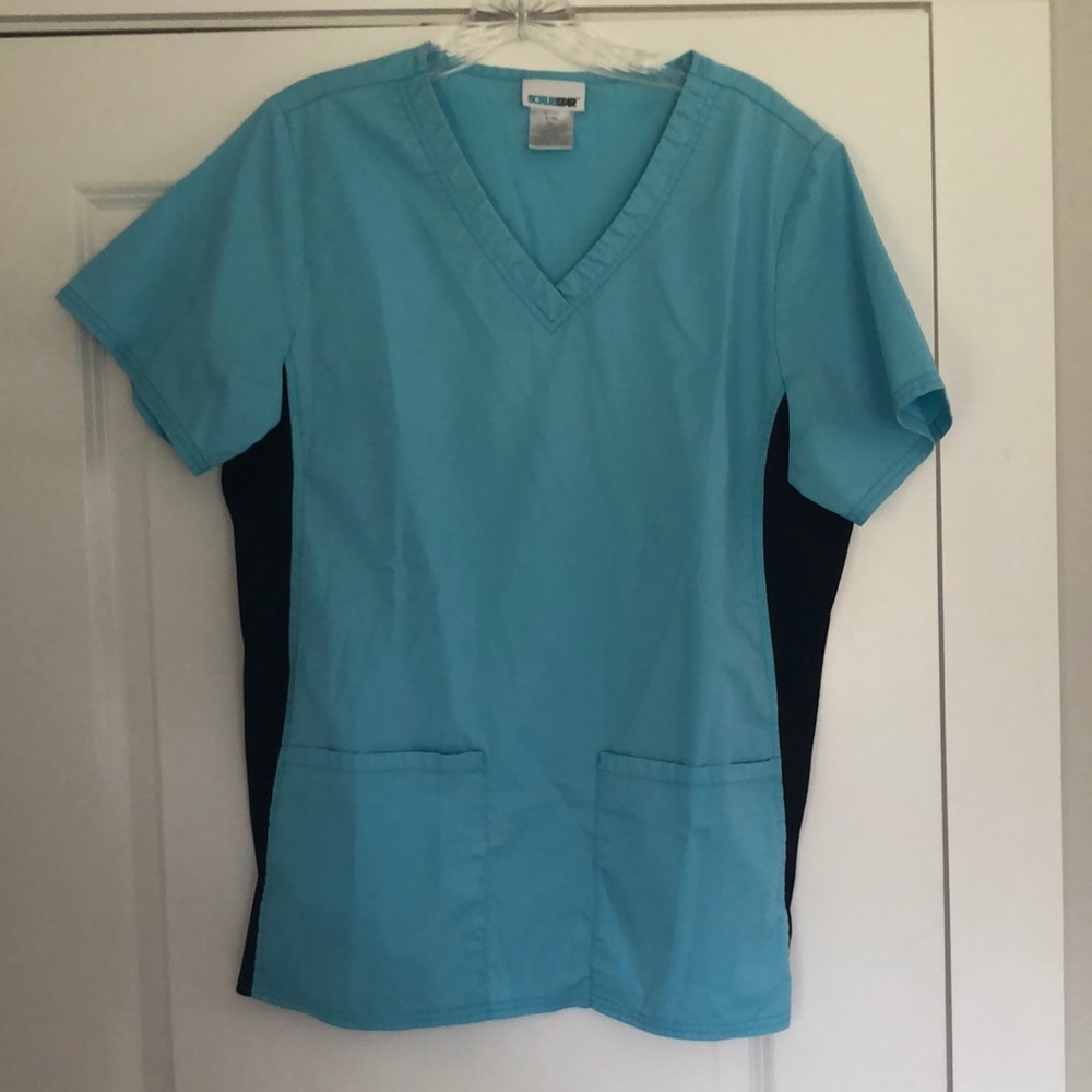 Scrub top